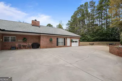 160 Victoria Drive, Fayetteville, GA 30214 - Photo 2
