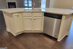 1066 Lakeview Oaks Ct, Grayson, GA 30017 - Photo 10