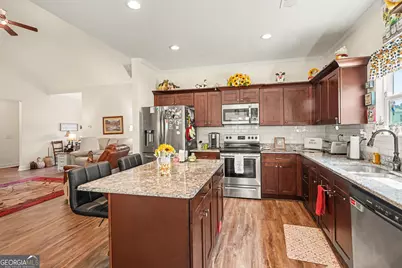239 Dixon Circle, Williamson, GA 30292 - Photo 8