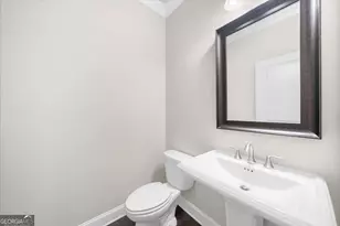 1097 Township Square, Alpharetta, GA 30022 - Photo 28