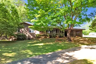 198 Pebble Creek Dr, Toccoa, GA 30577 - Photo 1