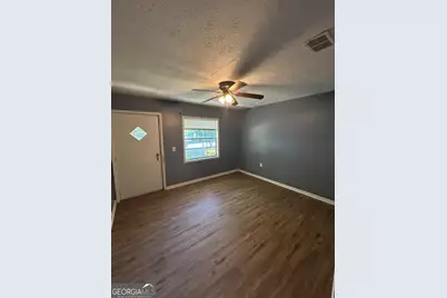 2645 E Elm Street, Wrightsville, GA 31096 - Photo 2