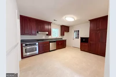 601 Kingston Lane NW, Conyers, GA 30012 - Photo 8