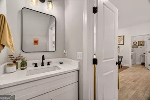 1306 E Waldburg St, Savannah, GA 31404 - Photo 6