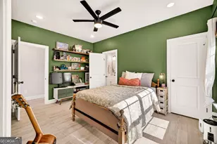 1306 E Waldburg St, Savannah, GA 31404 - Photo 26