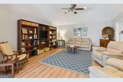 330 Crossbridge Drive, Brunswick, GA 31525 - Photo 6