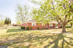 2210 Albany Ave, Waycross, GA 31503 - Photo 2