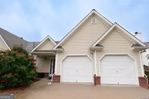 40 Courtyard Ln, Newnan, GA 30265 - Photo 1