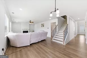 880 Garnet Dr, Acworth, GA 30101 - Photo 4