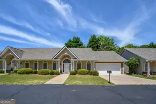 129 Leyland Hills Dr, Clarkesville, GA 30523 - Photo 2