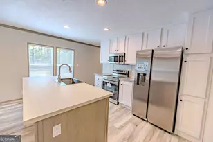 956 Collins Ln, Rentz, GA 31075 - Photo 2