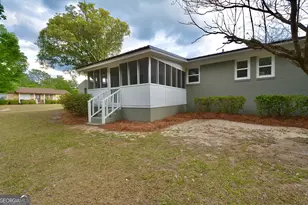 5625 Nancy Ave, Eastman, GA 31023 - Photo 16