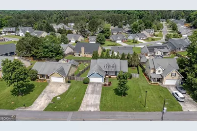 811 Shannon Circle NE, Rome, GA 30161 - Photo 2