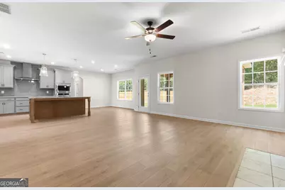 304 Baxter Drive #6, Kathleen, GA 31047 - Photo 2