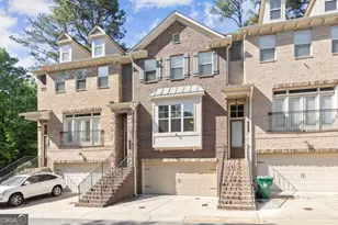 1372 Doublegate Dr, Atlanta, GA 30319 - Photo 4