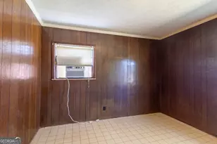 347 Peavy St, Unadilla, GA 31091 - Photo 8