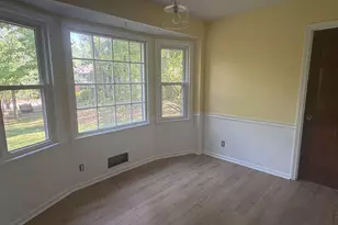 3988 Valley Park Dr, Lilburn, GA 30047 - Photo 8