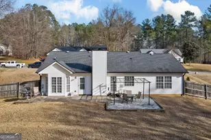 139 Indian Springs Dr, Jefferson, GA 30549 - Photo 2