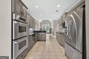 564 Richmond Pl, Loganville, GA 30052 - Photo 16