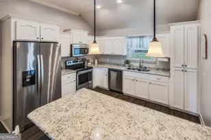 124 Avondale Rd, Brunswick, GA 31523 - Photo 4