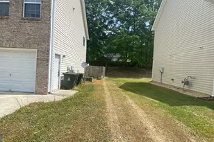 2663 Holmes Mill Pl SW, Marietta, GA 30064 - Photo 2
