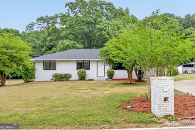 207 Buena Vista Street, Winder, GA 30680 - Photo 2