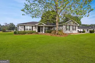 586 Caleb Cir, Jesup, GA 31545 - Photo 2