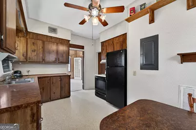 417 E Sellers Street, Douglas, GA 31533 - Photo 14
