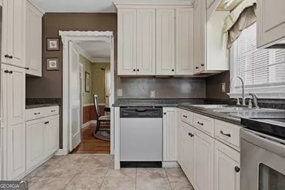 922 W 4th Avenue, Albany, GA 31701 - Photo 6