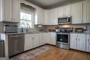 768 Appian Way, Statham, GA 30666 - Photo 8
