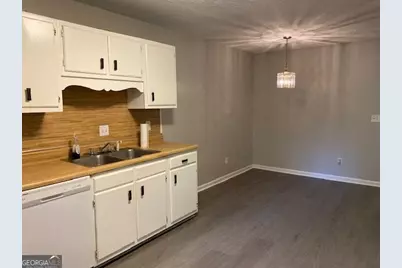 192 Kimberly Way SW #192, Marietta, GA 30064 - Photo 6