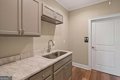 1060 Garland Drive #300E, Bogart, GA 30622 - Photo 6