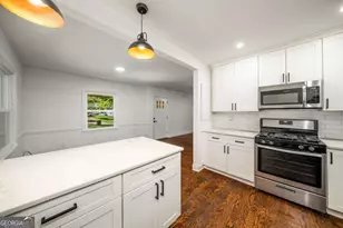 1774 Laurelwood Dr SW, Atlanta, GA 30311 - Photo 10