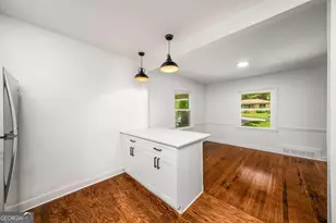 1774 Laurelwood Dr SW, Atlanta, GA 30311 - Photo 12