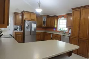 445 Southside Dr, Lyons, GA 30436 - Photo 8