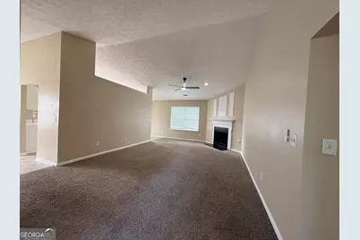 1660 Creek Crossing SE, Conyers, GA 30094 - Photo 2