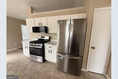 1660 Creek Crossing SE, Conyers, GA 30094 - Photo 4