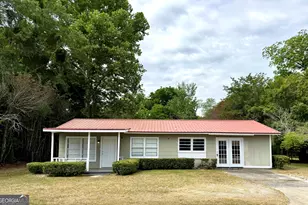 528 Karen Dr, Eastman, GA 31023 - Photo 1