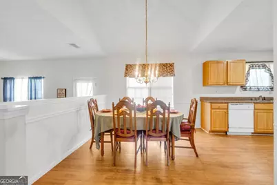 1289 Labrador Lane, Riverdale, GA 30296 - Photo 8