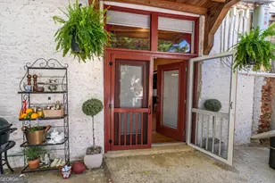 585 White Circle, Athens, GA 30605 - Photo 2