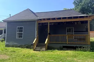 27 Reynolds St, Newnan, GA 30263 - Photo 1