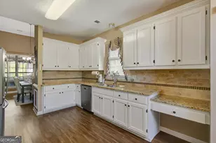 310 Rock Hill Dr, Fayetteville, GA 30215 - Photo 16