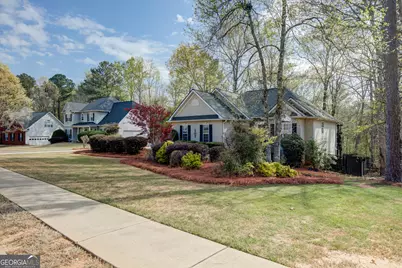 310 Rock Hill Dr, Fayetteville, GA 30215 - Photo 2
