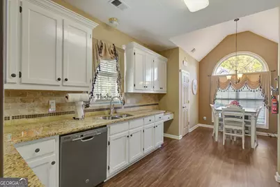 310 Rock Hill Dr, Fayetteville, GA 30215 - Photo 14