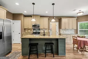 1136 Silverleaf Cir, Griffin, GA 30224 - Photo 8