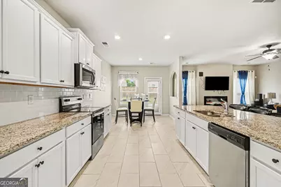 684 Lakehaven Lane, Loganville, GA 30052 - Photo 12