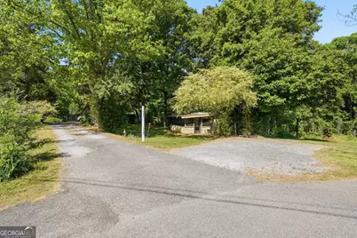 114 Oakcrest Circle, Canton, GA 30115 - Photo 2