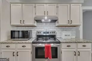 1255 Fischer Rd, Sharpsburg, GA 30277 - Photo 18