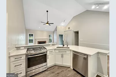 77 Paces Landing Way, Newnan, GA 30263 - Photo 4