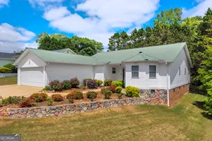 99 Parker St, Carnesville, GA 30521 - Photo 2